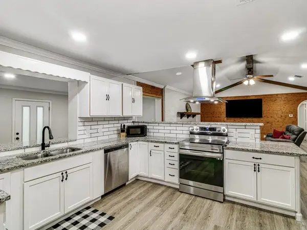 203 S Hogg Street, Streetman, TX 75859