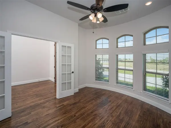 1112 Archives Avenue, Nevada, TX 75173