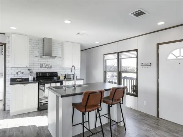 16384 FM  1173, Krum, TX 76249