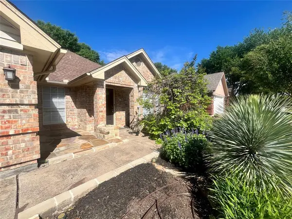 6813 Hadley Drive, North Richland Hills, TX 76182