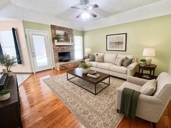 6813 Hadley Drive, North Richland Hills, TX 76182