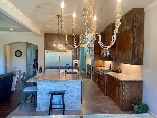 6448 Hawks Ridge Drive, North Richland Hills, TX 76182