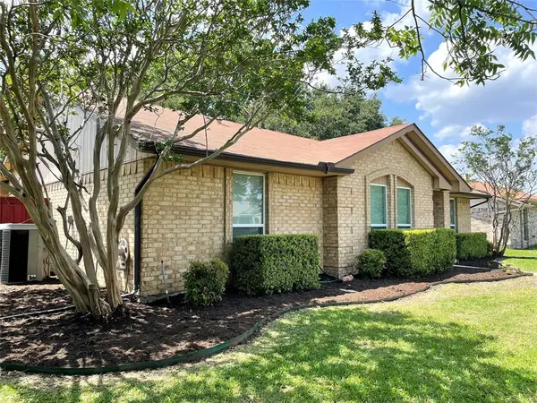 3801 Lofland Lane, Rowlett, TX 75088