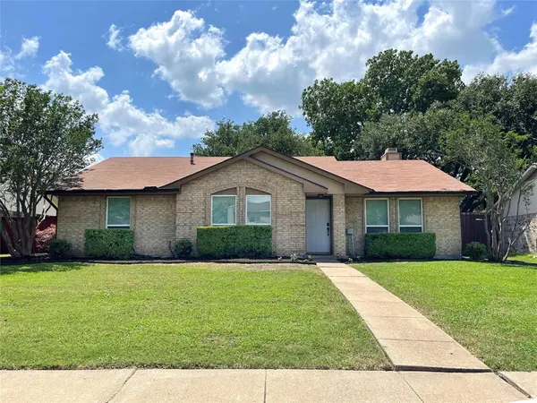 3801 Lofland Lane, Rowlett, TX 75088