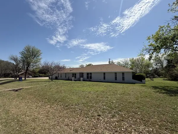 910 Panorama Loop, Waxahachie, TX 75165