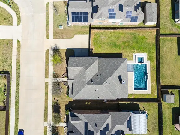 110 Sweetleaf Drive, Red Oak, TX 75154