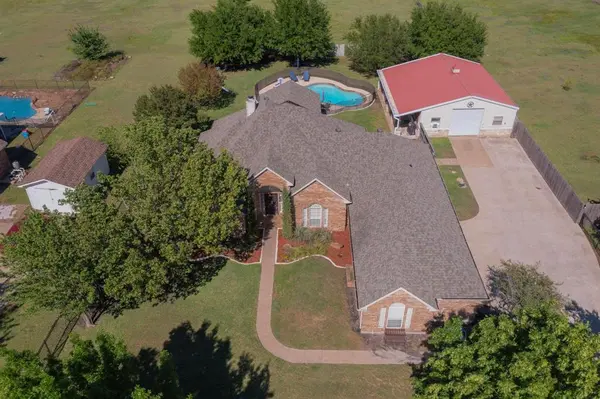 16036 University Drive, Forney, TX 75126