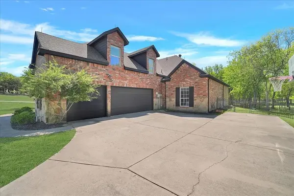 101 Deer Crossing Way, Azle, TX 76020