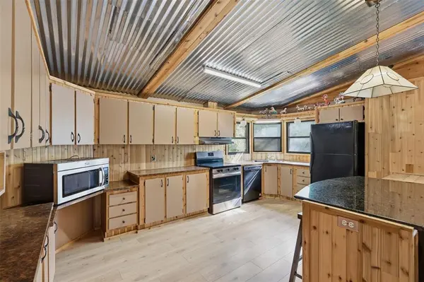 591 Mcfarland Lane, Weatherford, TX 76088