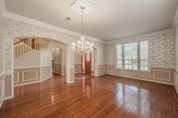 5549 Mountain Valley Drive, The Colony, TX 75056