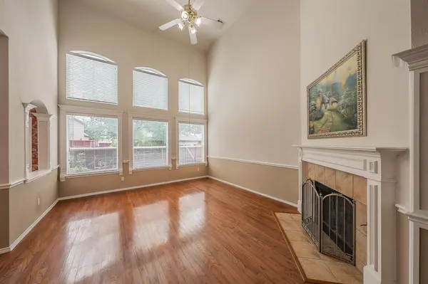 5549 Mountain Valley Drive, The Colony, TX 75056