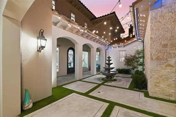 5767 Waters Edge Drive, Irving, TX 75039