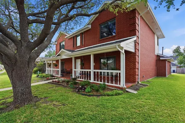 2010 Walnut Creek Trail, Garland, TX 75040