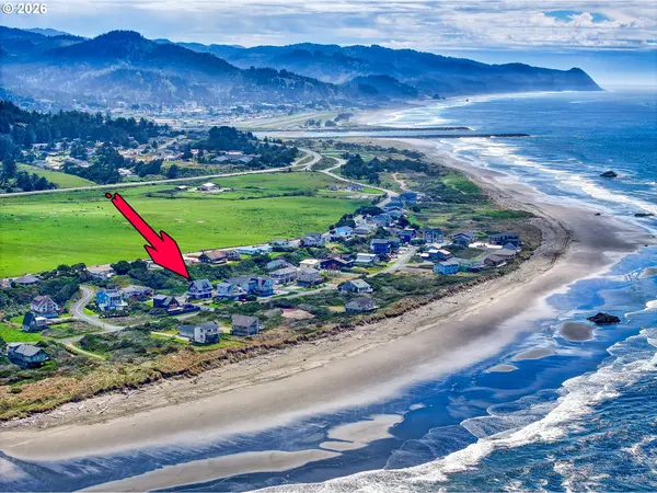 93890 PEBBLE PL, Gold Beach, OR 97444