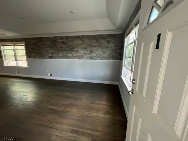 454 3Rd Ave, Elizabeth City, NJ 07206