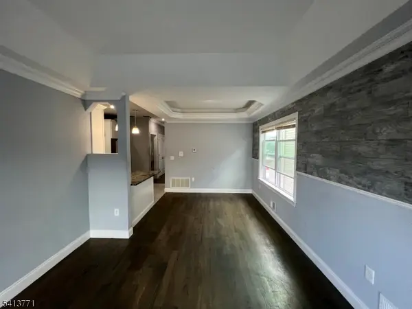 454 3Rd Ave, Elizabeth City, NJ 07206