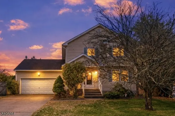 1313 Dukes Pkwy E, Manville Boro, NJ 08835