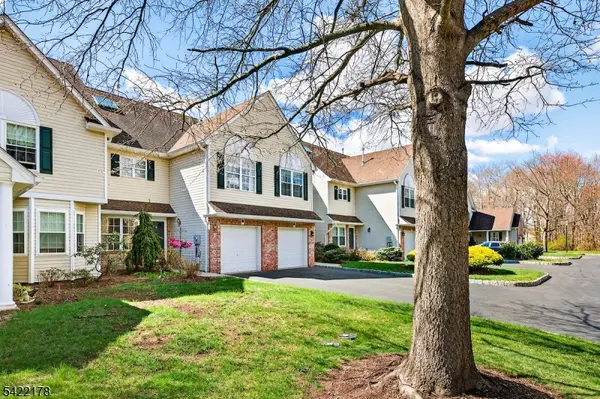 19 Cooper Ln, Long Hill Twp., NJ 07946