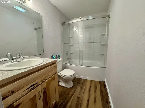 890 12TH ST SW, Bandon, OR 97411