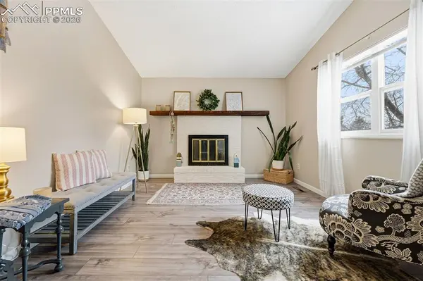 5559 Descanso CIR, Colorado Springs, CO 80918