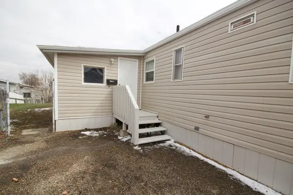 373 Beaufort CRES, Medicine Hat, AB T1A 7Z2