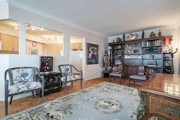 15 Vicora Linkway N/A #710, Toronto C11, ON M3C 1A7