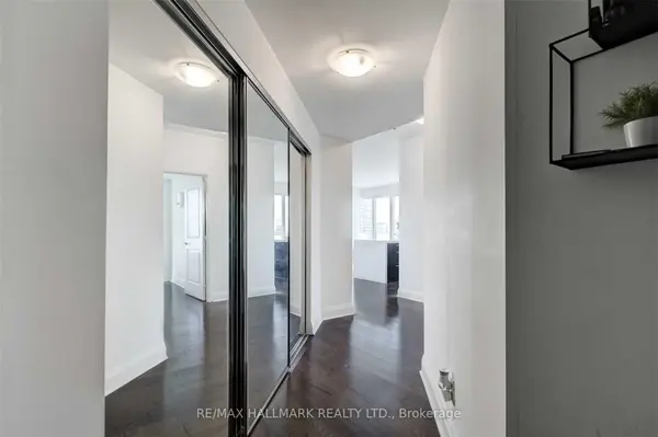 65 St Mary ST #2902, Toronto C01, ON M5S 0A6