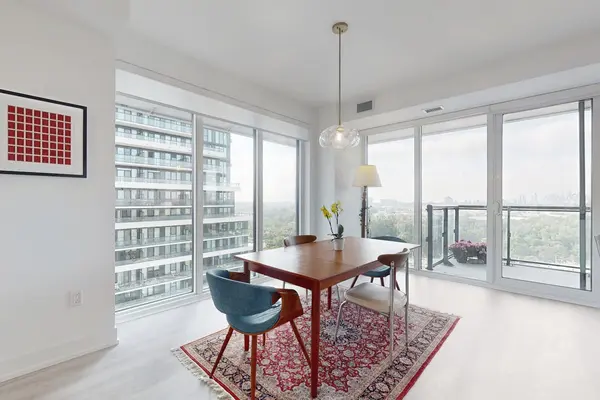 20 Inn On The Park DR #1432, Toronto C13, ON M3C 0P8