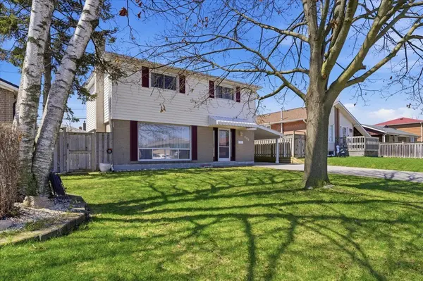 886 Antonio ST, Pickering, ON L1W 1T3