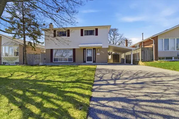 886 Antonio ST,  Pickering,  ON L1W 1T3