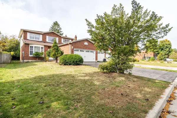 4 Broughton CT, Whitby, ON L1N 6Y8