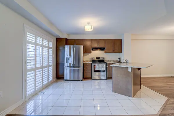 2434 Moonlight CRES, Pickering, ON L1X 0E9