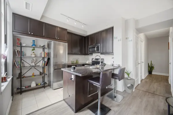 2396 Major Mackenzie DR #212, Vaughan, ON L6A 3Y7