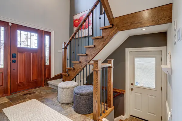 31 Maple AVE N, Mississauga, ON L5H 2R9