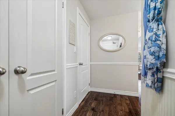 34 Plains RD E #408, Burlington, ON L7T 0B9