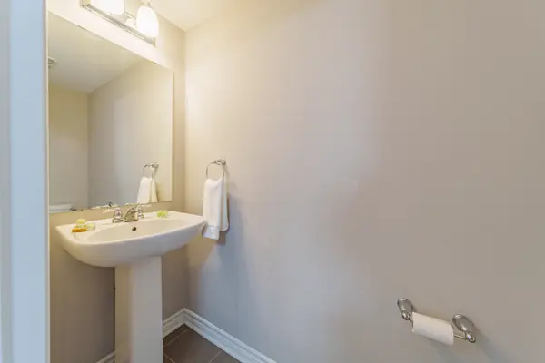 523 Ensatina CRES, Barrhaven, ON K2J 6H4