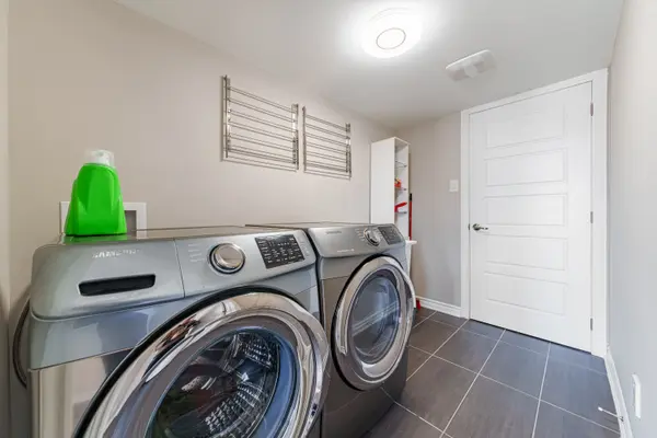 523 Ensatina CRES, Barrhaven, ON K2J 6H4