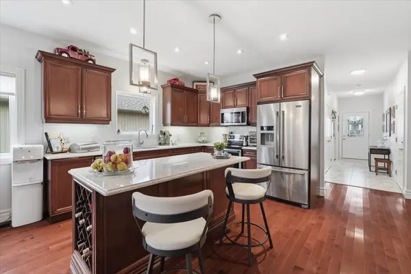 12 Dorchester DR, Prince Edward County, ON K0K 3L0