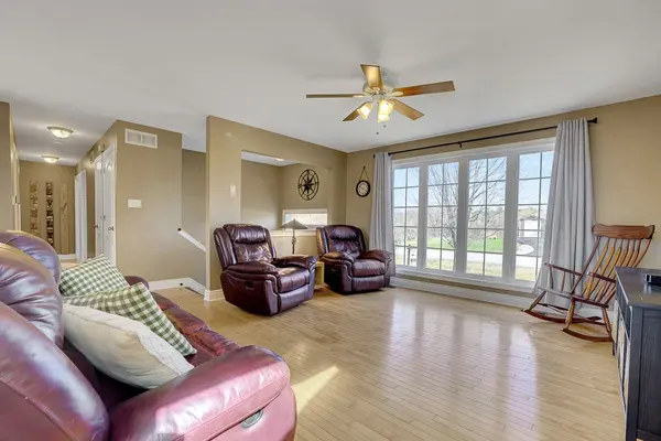 55 Creek DR, Carp - Dunrobin - Huntley - Fitzroy And Area, ON K0A 1X0