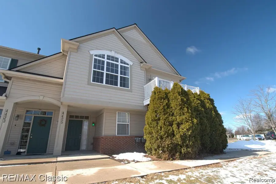 4425 Aster BLVD #UNIT # 257, Genoa Township, MI 48843