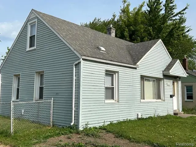 23007 Rosalind AVE, Eastpointe, MI 48021