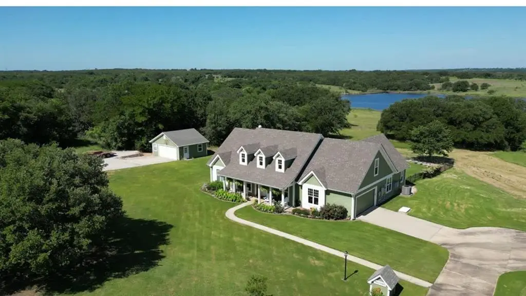 223 Miller Creek Lake Road, Paradise, TX 76073