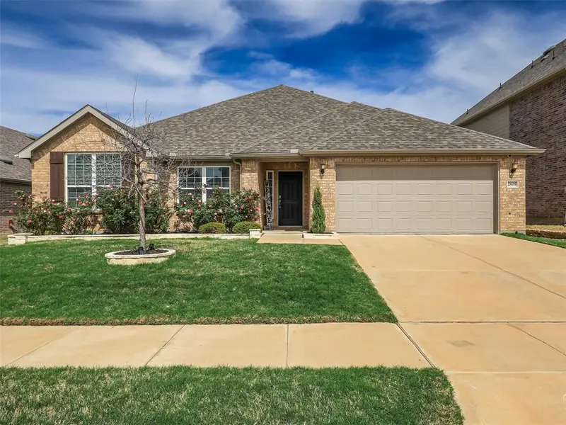 2809 Ranger Lane, Aubrey, TX 76227