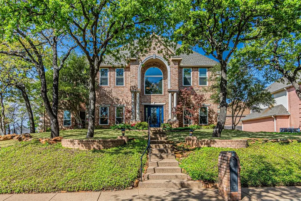 2108 Vista Ridge Court, Arlington, TX 76013