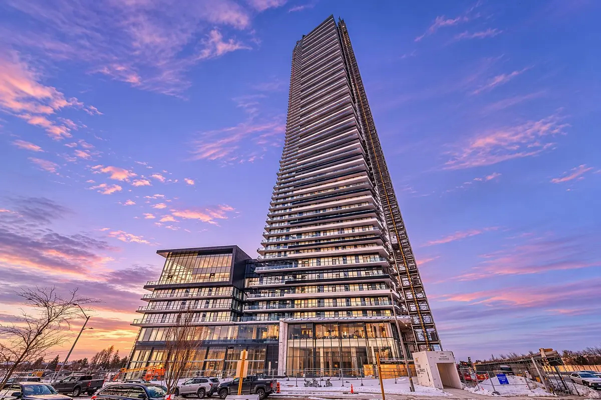 448 Burnhamthorpe RD W #907, Mississauga, ON L5B 0R4