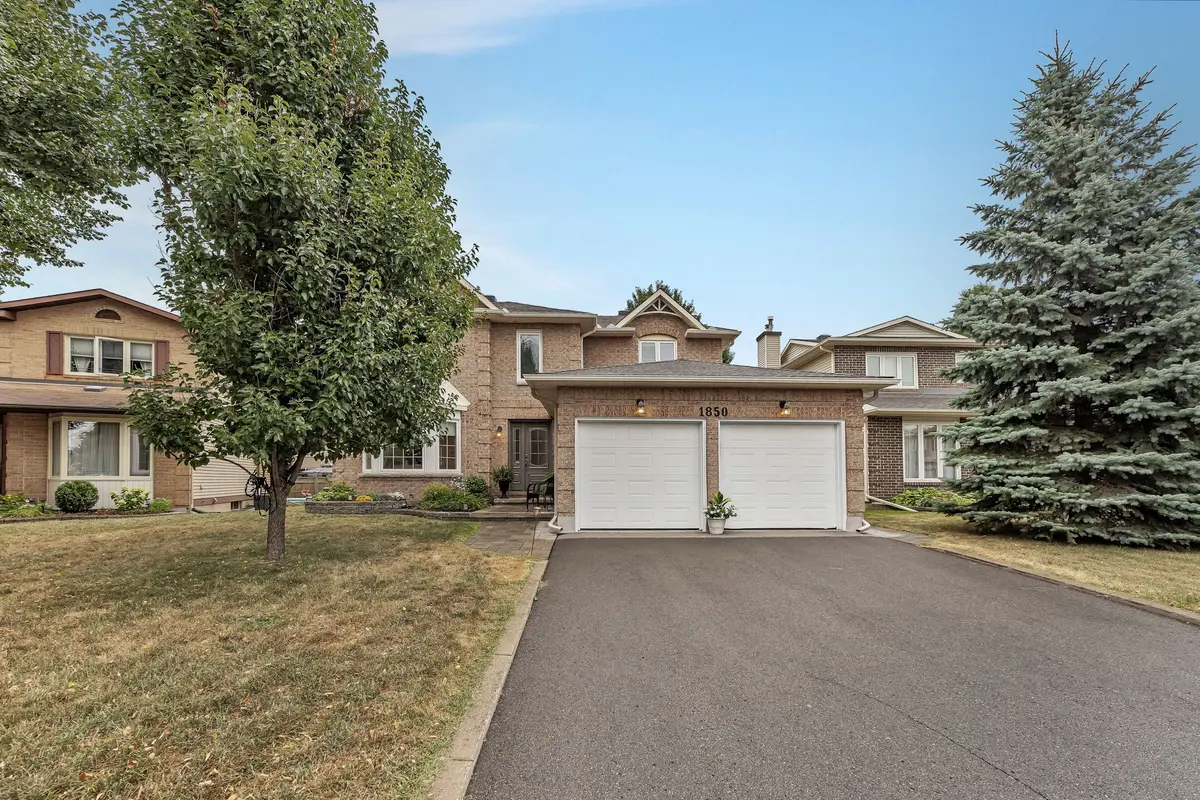 1850 Thornecrest ST, Orleans - Convent Glen And Area, ON K1C 6K8