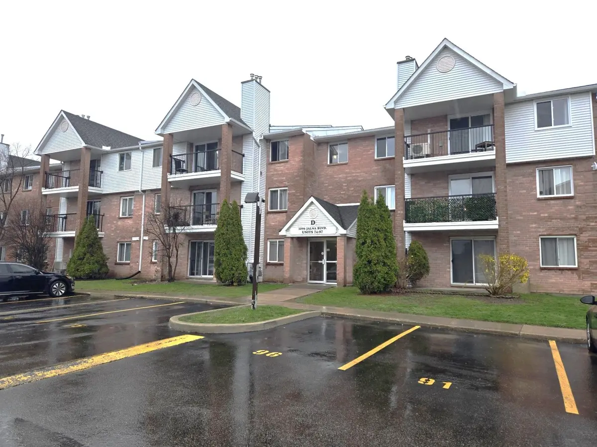 1096 JALNA BLVD #92, London South, ON N6E 3B8