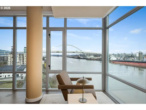 1310 NW NAITO PKWY #901, Portland, OR 97209