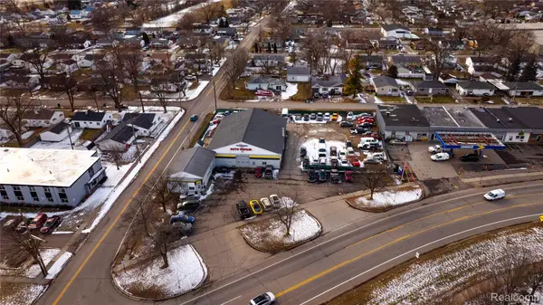 386 S Ford BLVD, York Charter Township, MI 48198