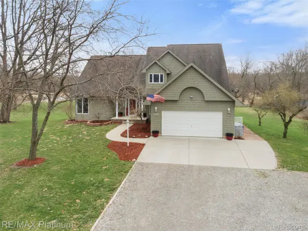 12003 Sharp RD, Fenton Charter Township, MI 48451